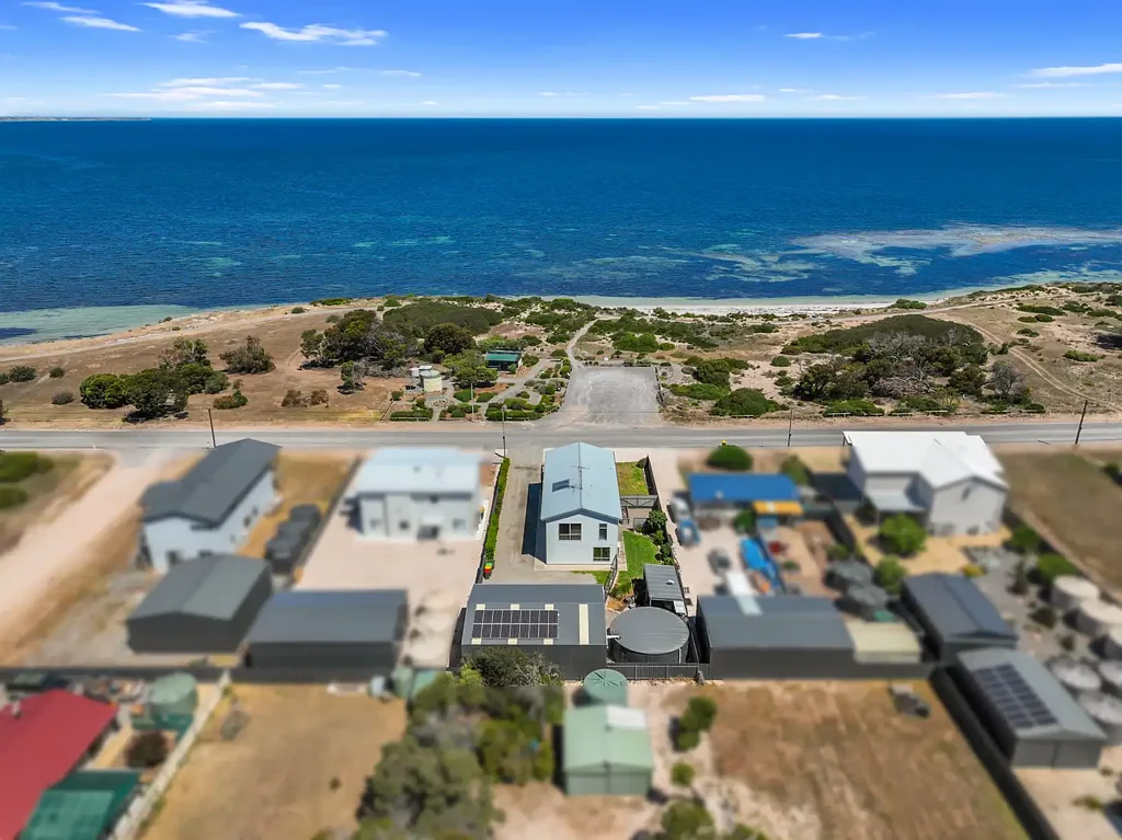 21 Marine Parade, Port Moorowie, SA 5576