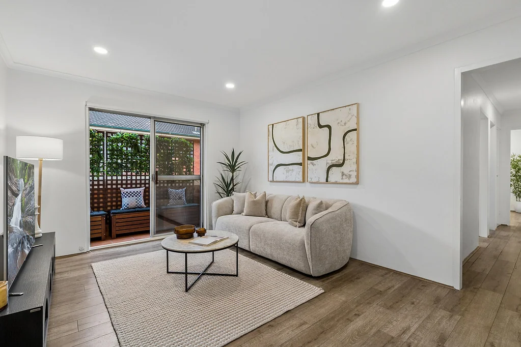 Lane Cove 2બેડરૂમ Enduring full brick quality quietly set yet footsteps to transport