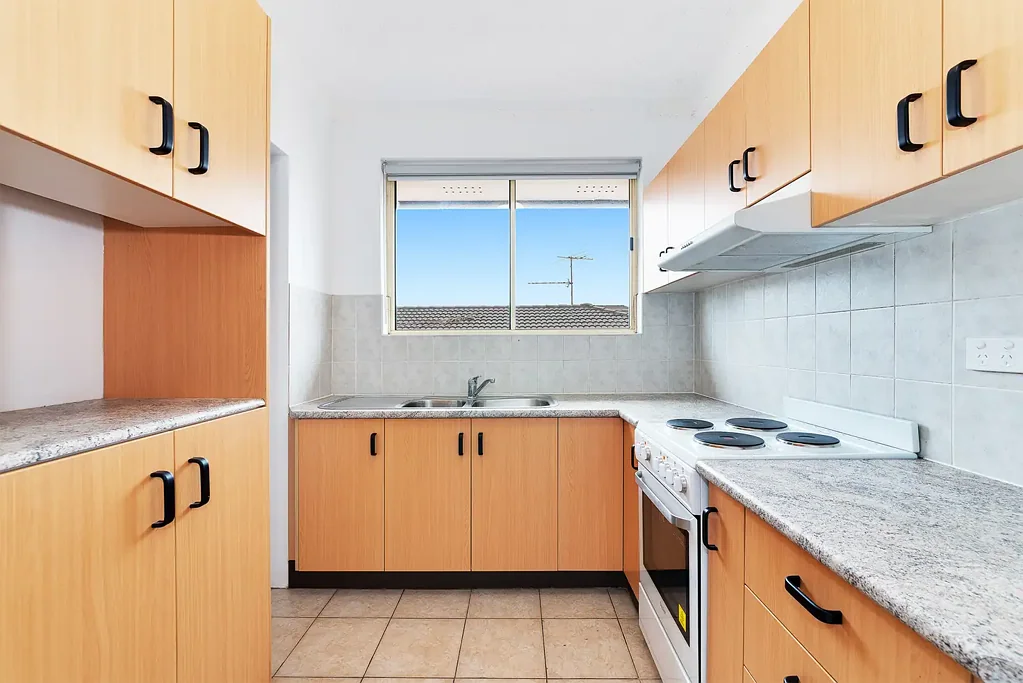 MODERN TWO BEDROOM APARTMENT - ONE-WEEK COMPLEMENTARY RENT! T&C'S APPLY