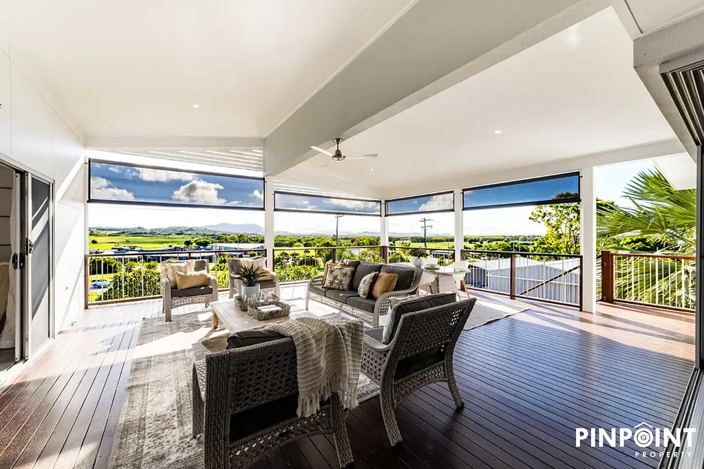 Rural View 4房  Wait No Longer: Timeless Style Meets Sweeping Views