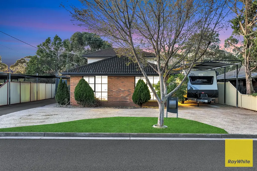 Hoppers Crossing 4Kwarto Versatile Double-Storey Home with Side Access & Family Appeal