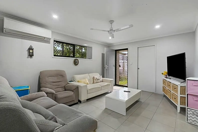 2/25 Lyndon Way, Bellmere, QLD 4510, 2房, 1浴, Apartment