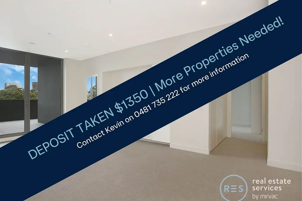 Bright 2-Bedroom Apartment with Parking in Zetland