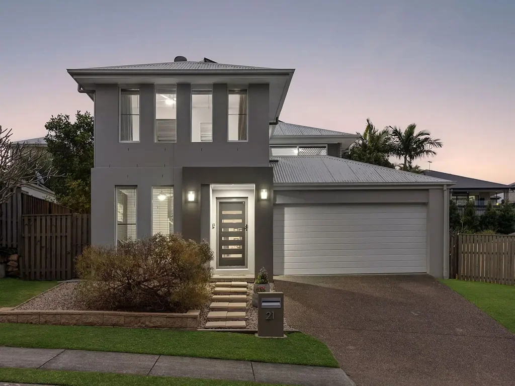 21 Catchlove Crescent, Augustine Heights, QLD 4300