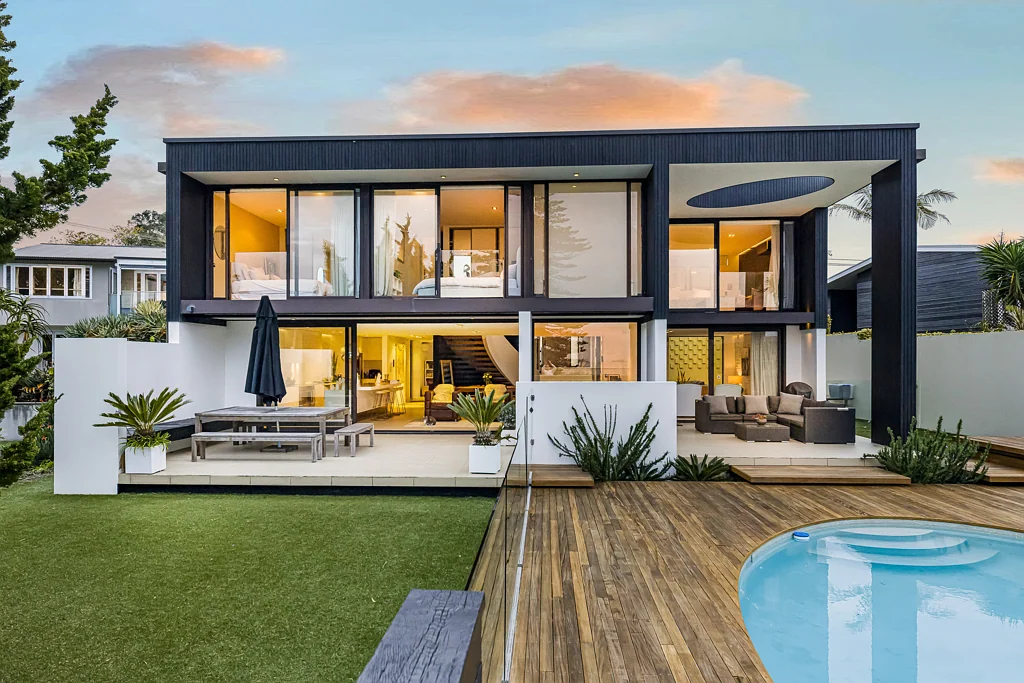 303 Beach Road, Campbells Bay, North Shore City, Auckland