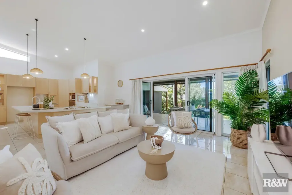 2 Jesse Court, Bargara, QLD 4670