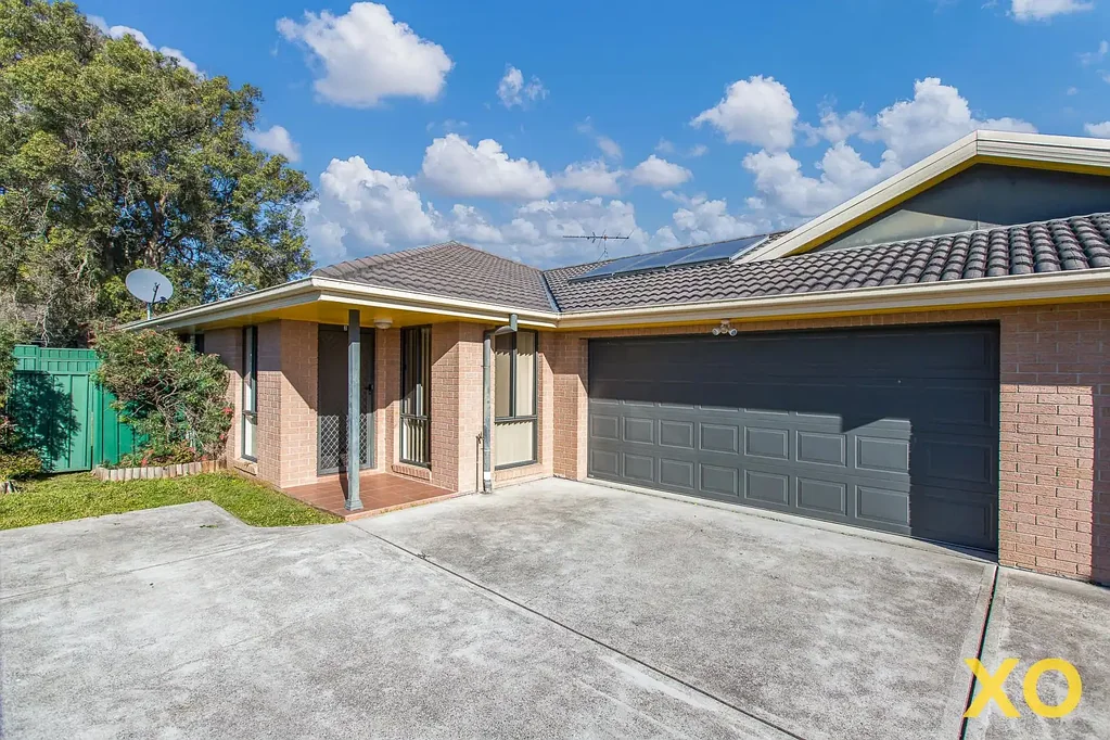 LARGE DUPLEX IN QUIET LOCATION