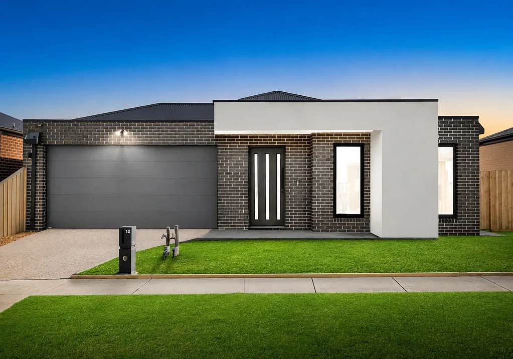 Spacious & Stylish Brand New Family Home!