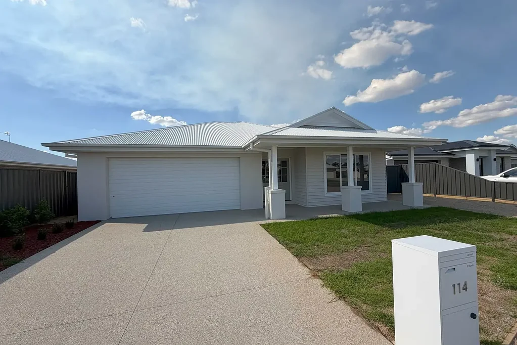 114 Bruton Street, Tocumwal, NSW 2714