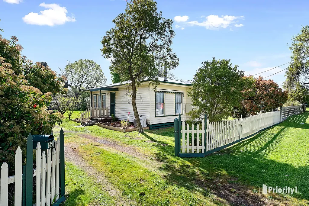 52 Playne Street, Heathcote, VIC 3523