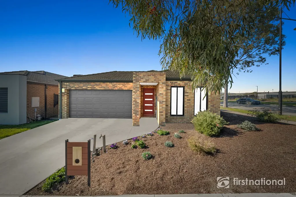 Cranbourne North 4房 Cranbourne North 便利地段的四居室家庭机会 FOUR-BEDROOM FAMILY OPPORTUNITY IN A CONVENIENT CRANBOURNE NORTH LOCATION