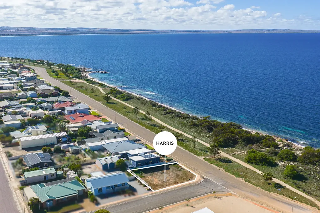 Tumby Bay Prime beachfront opportunity...