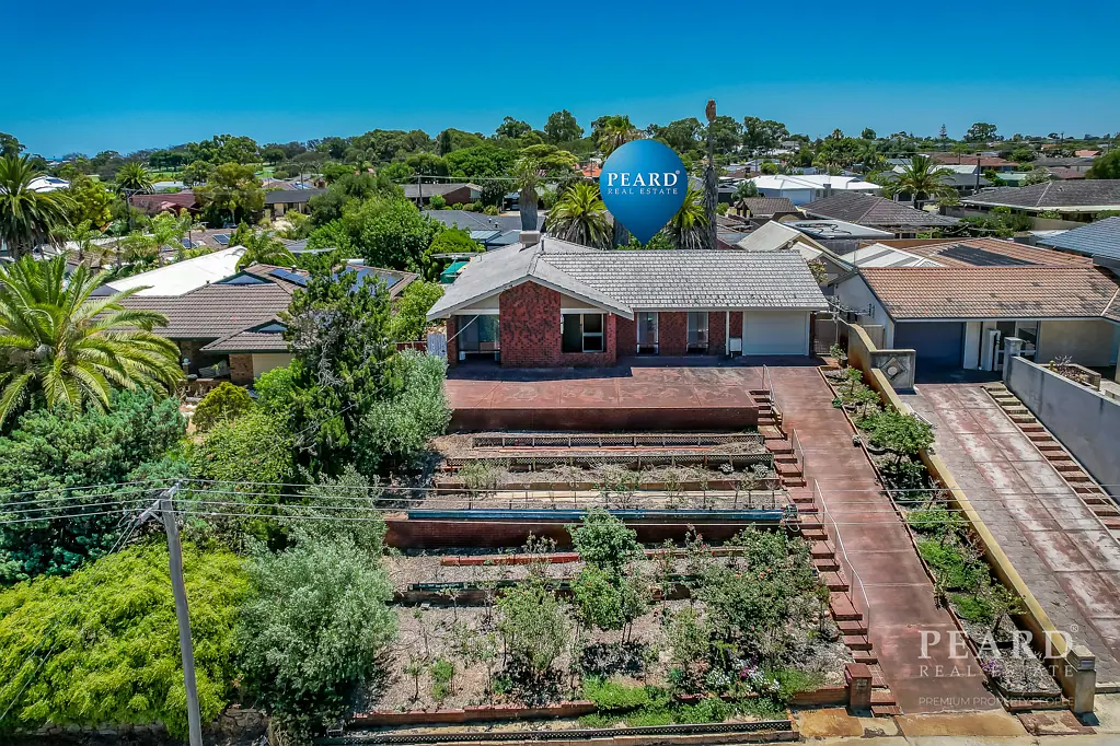 35 Emperor Avenue, Beldon, WA 6027
