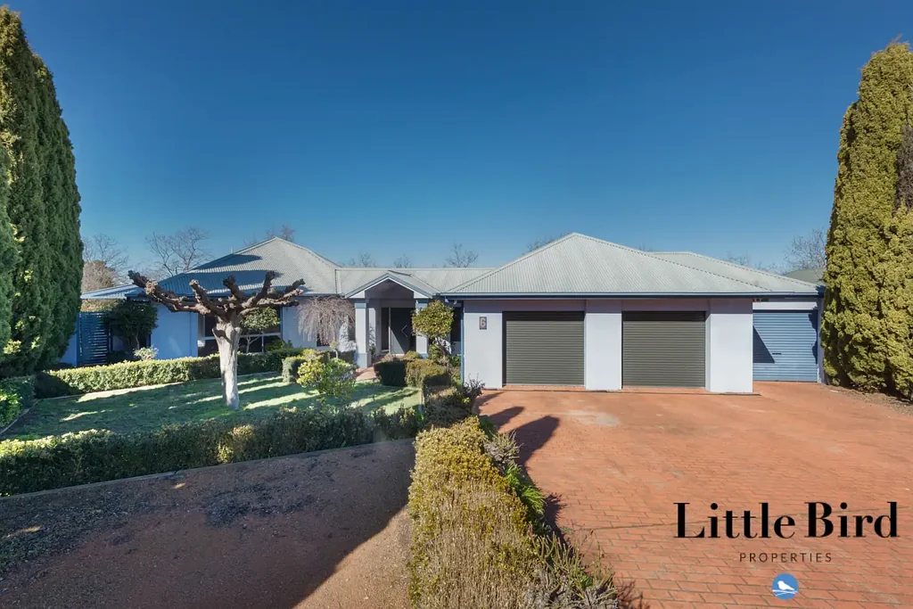 Expansive Five-Bedroom Family Home in Nicholls