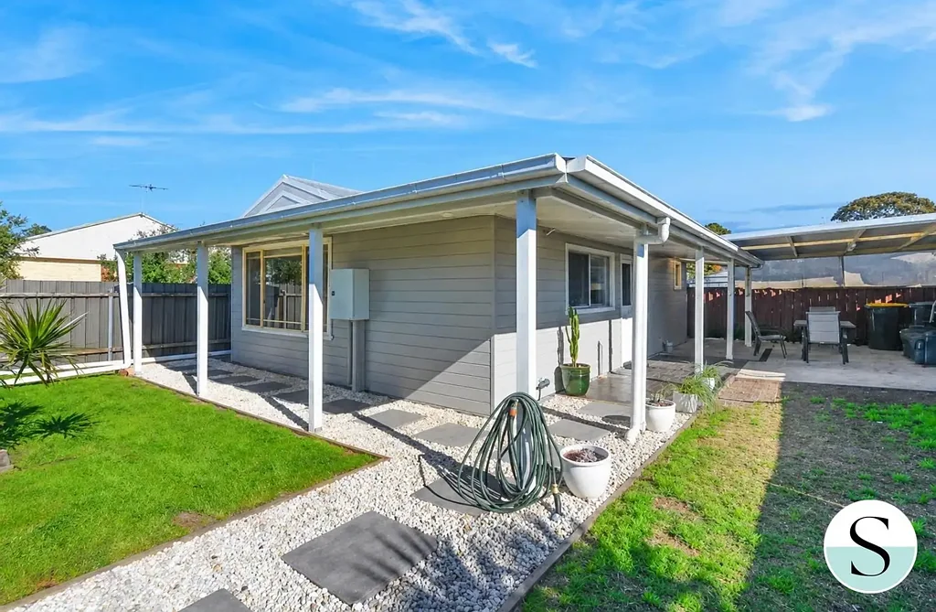 Neat & Tidy One Bedroom Granny Flat with Private Courtyard
