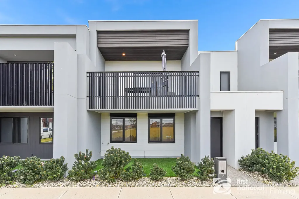 15 Hibiya Way, Clyde North, VIC 3978