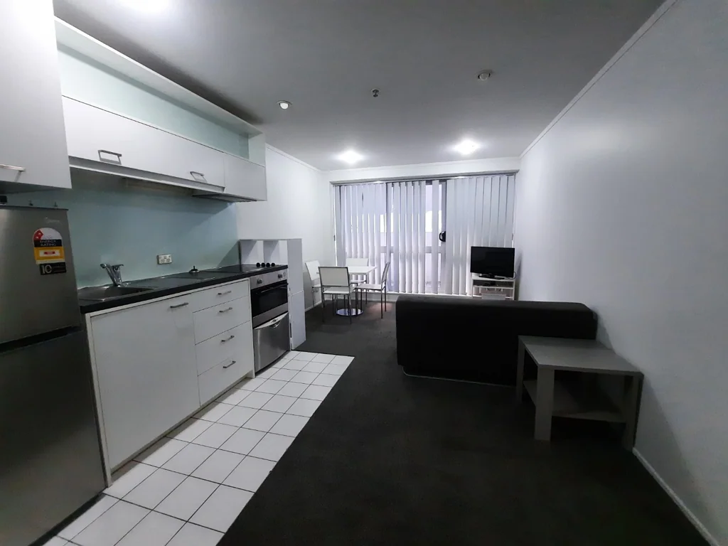 2 Bedroom, Fully Furnished Apartment