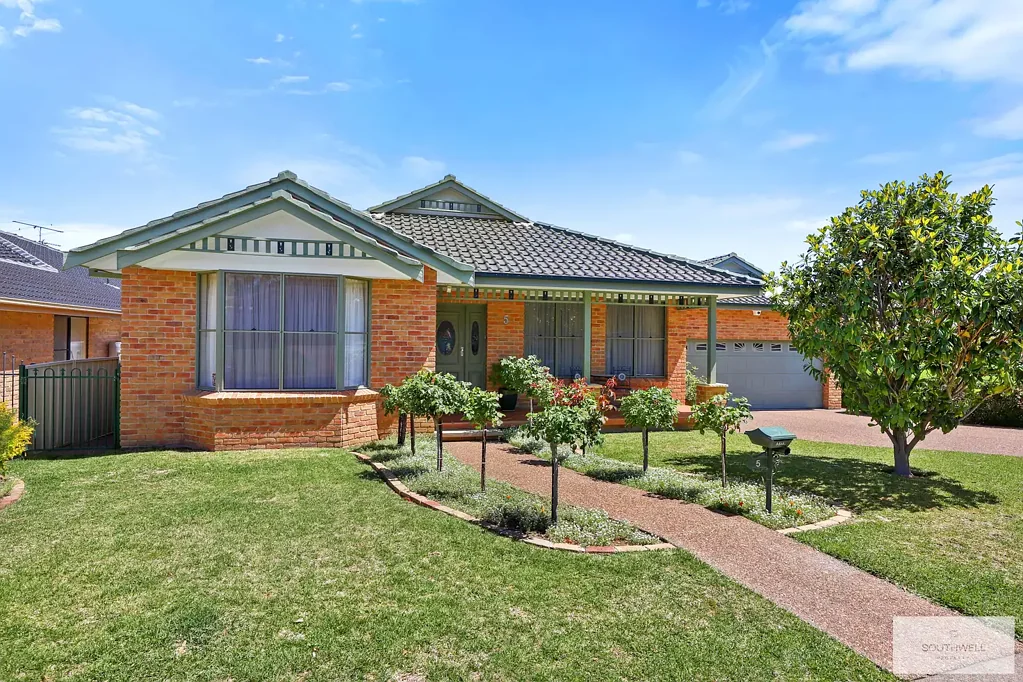 5 The Hermitage, Tamworth, NSW 2340