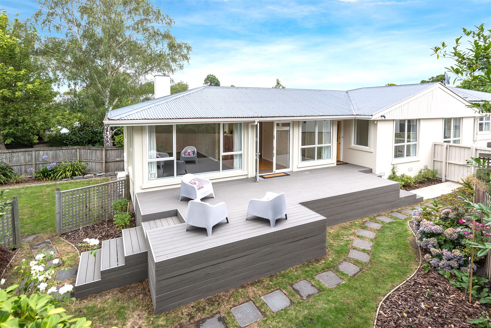 2/14 Garreg Road, Fendalton, Christchurch, 2 habitaciones, 1 baños