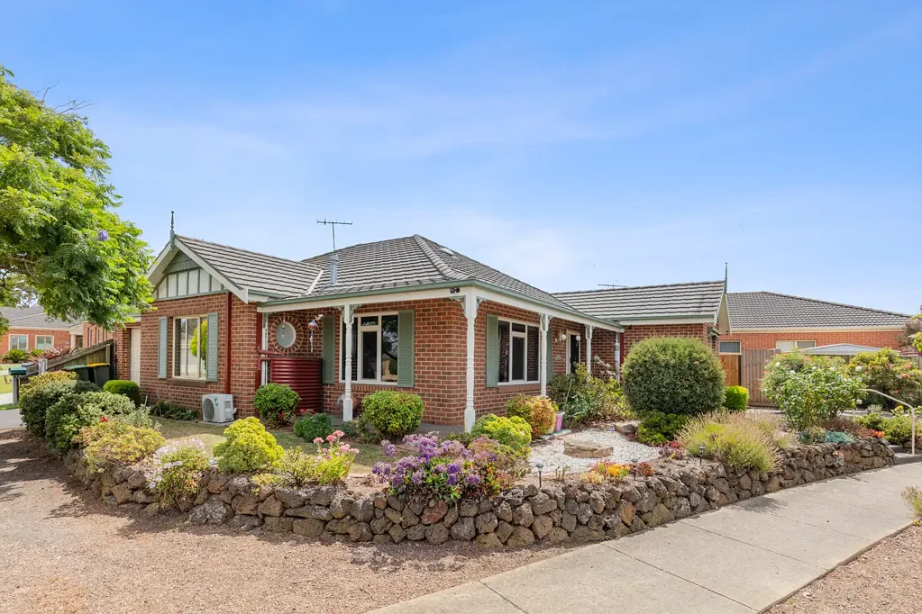 32 Parkwood Drive, Highton, VIC 3216