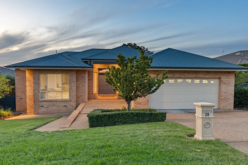 28 Kansas Drive, Tolland, NSW 2650