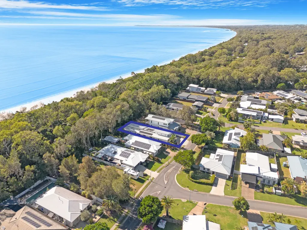 Toogoom 5Moenga 🌊 Absolute Beachfront Luxury – One of Toogoom’s Finest Homes!