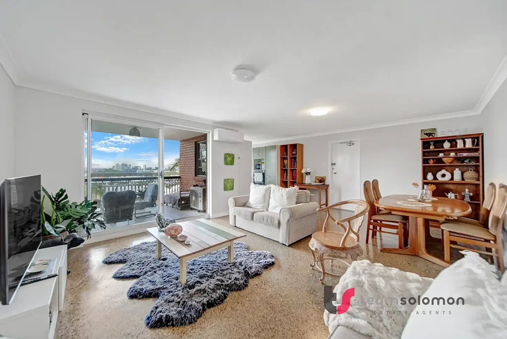 Albion 2 Bedroom CITY VIEWS - VIBRANT LIFESTYLE - INNER CITY ADDRESS