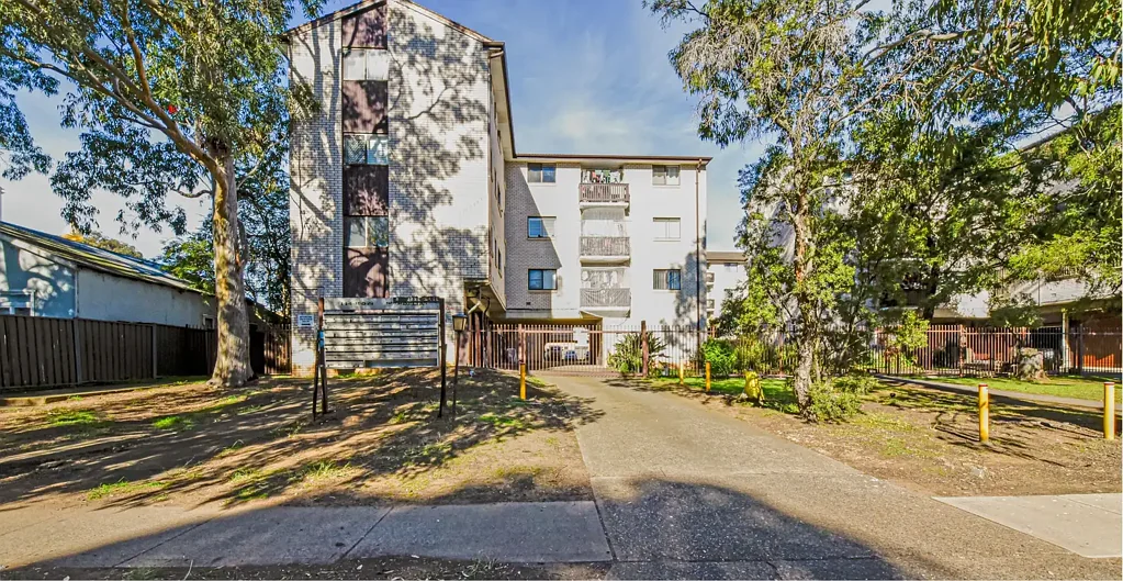 Cabramatta 2房 最近翻新的带车库两卧室单元房 — CABRAMATTA! RECENTLY RENOVATED 2 BEDROOM UNIT WITH GARAGE — CABRAMATTA!