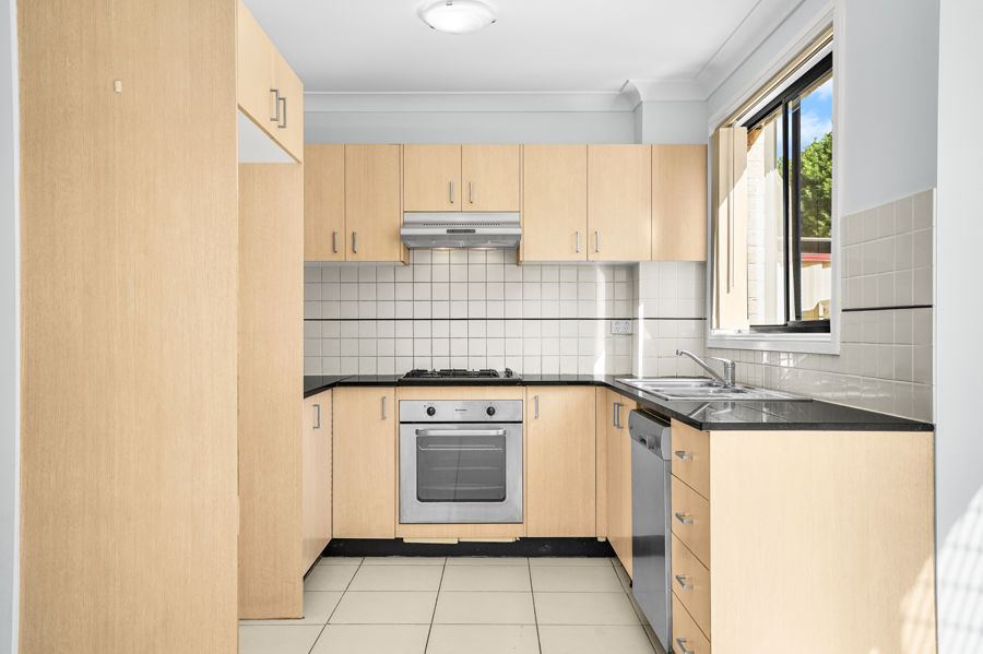 UNIT 6 10 ABRAHAM ST, ROOTY HILL NSW 2766, 0房, 0浴, Townhouse