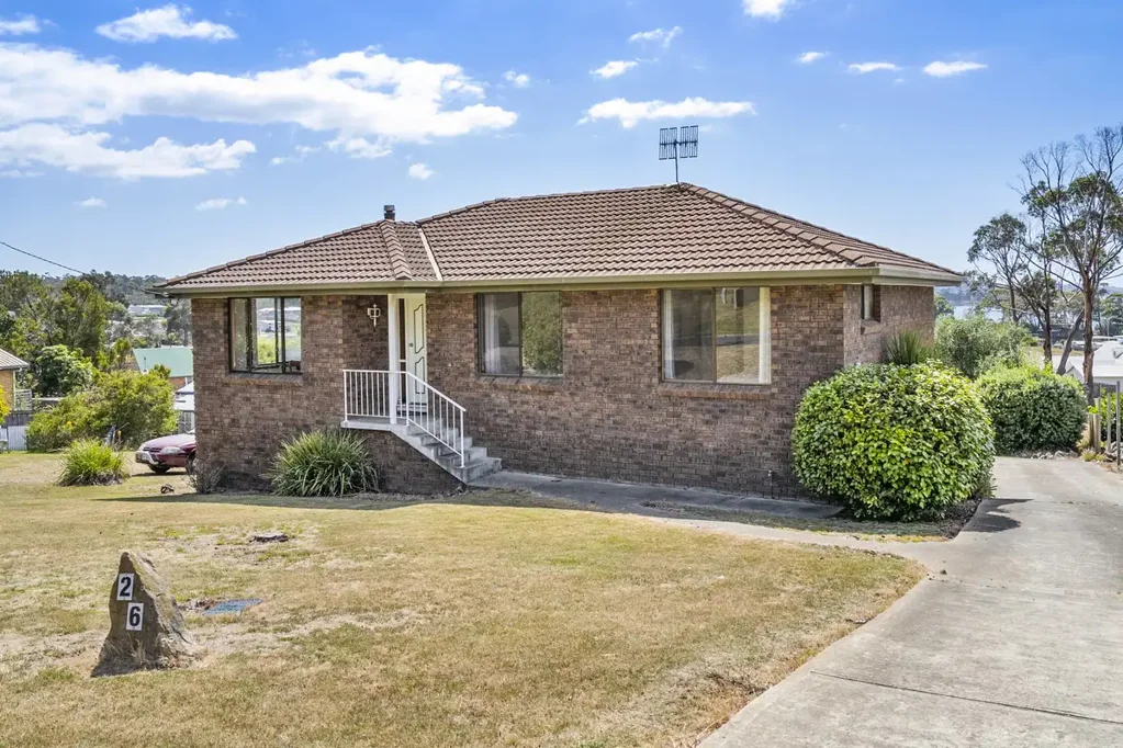 Orford 3 Bedroom Potential, position & perfectly priced