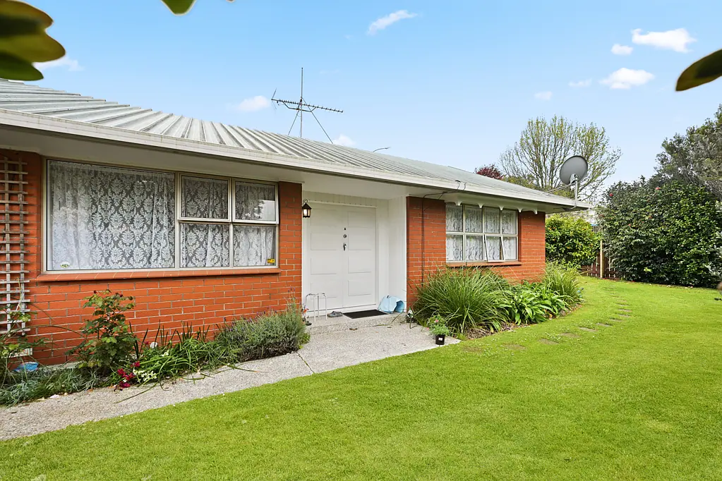 Glenview 2房  Buy One or Buy Two Units