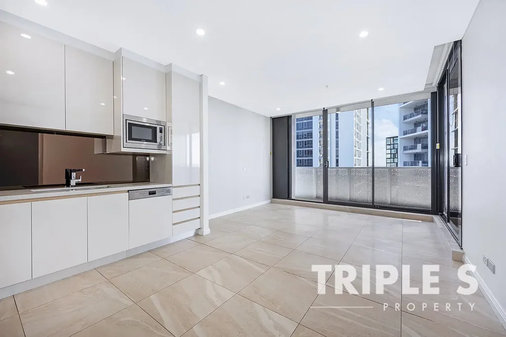 Lidcombe 1બેડરૂમ 82sqm Spacious unit with study nook, enjoying bright north-west natural light