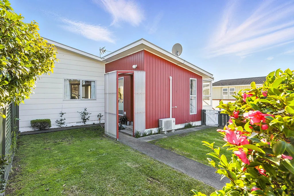 Paraparaumu 2 Bedroom First home, downsize or invest!