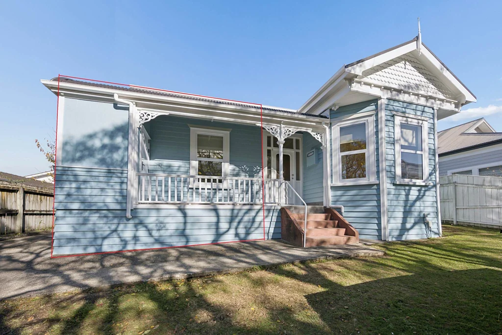 Great location across road from Eden Park