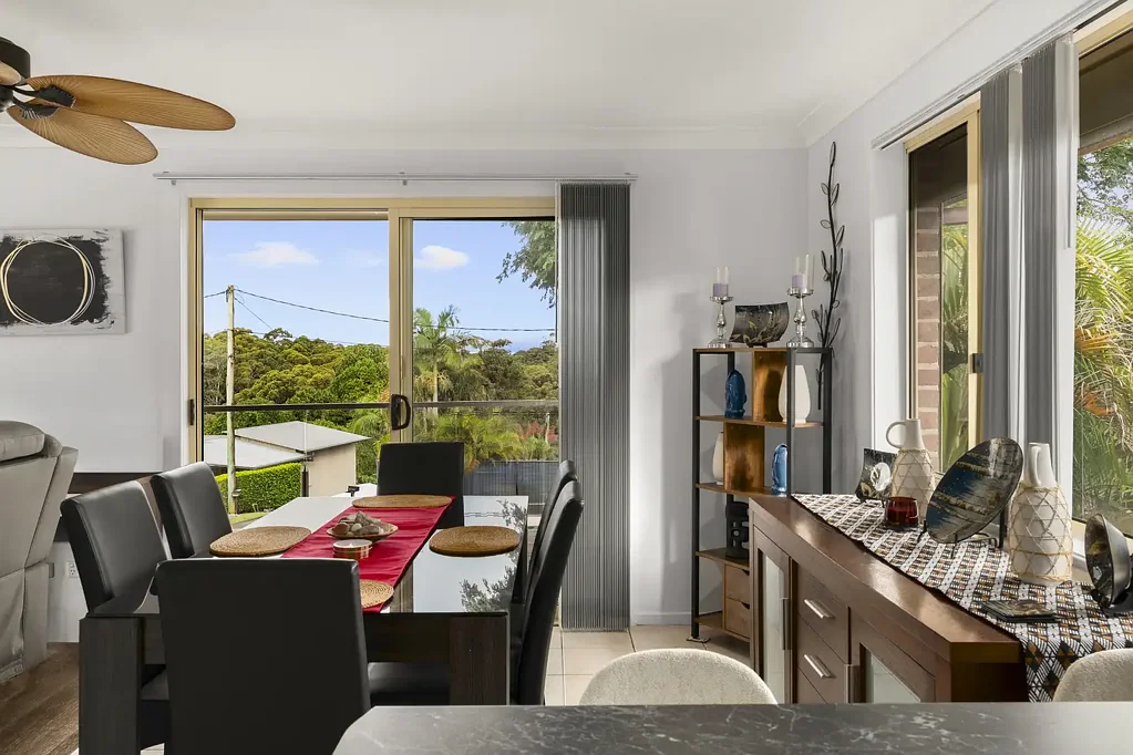 Coffs Harbour 3房  Stylish Coastal Retreat in a Quiet Coffs Harbour Cul-de-Sac