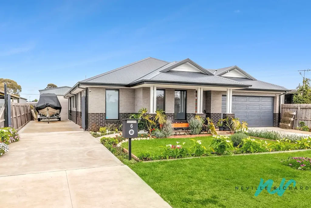 St Leonards 4ਬੈੱਡਰੂਮ Stunning Modern Home - Walk to Town & the Beach - Side Access