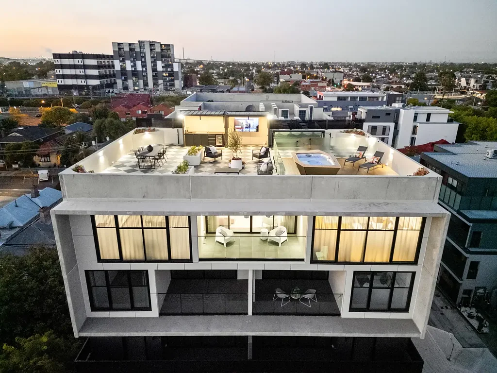 Footscray 4Zimmer The Ultimate Sky Residence: A New York-Inspired Penthouse in Melbourne's Inner West