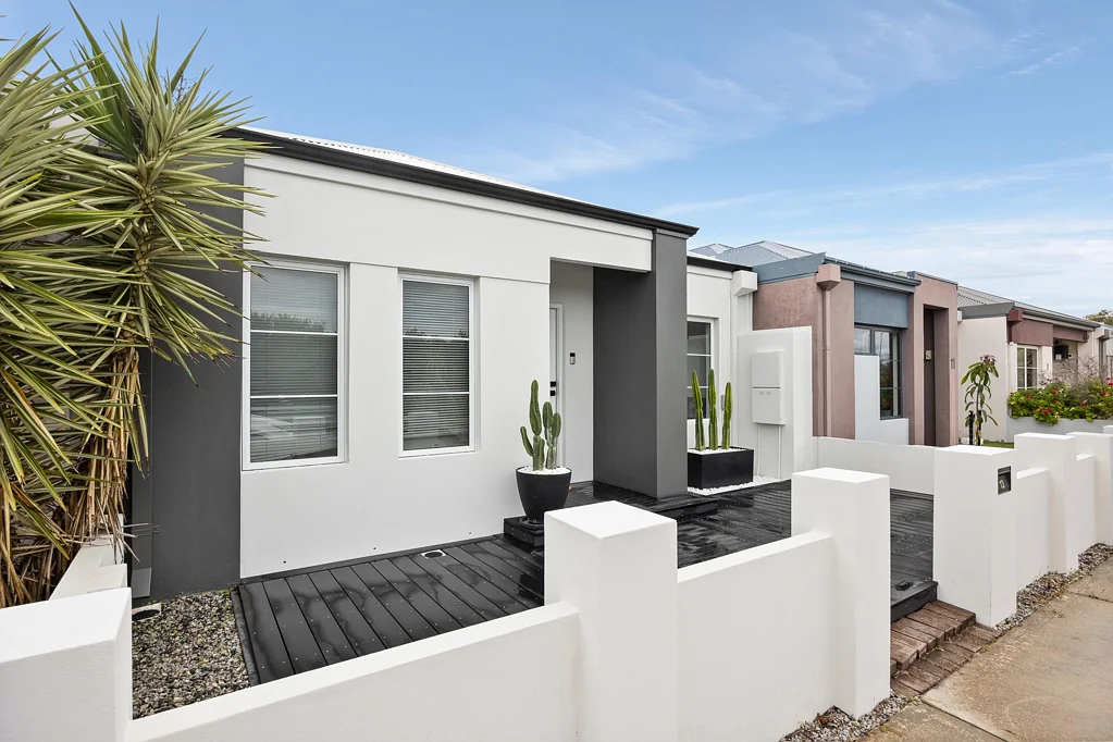 13 Pegus Way, Piara Waters, WA 6112