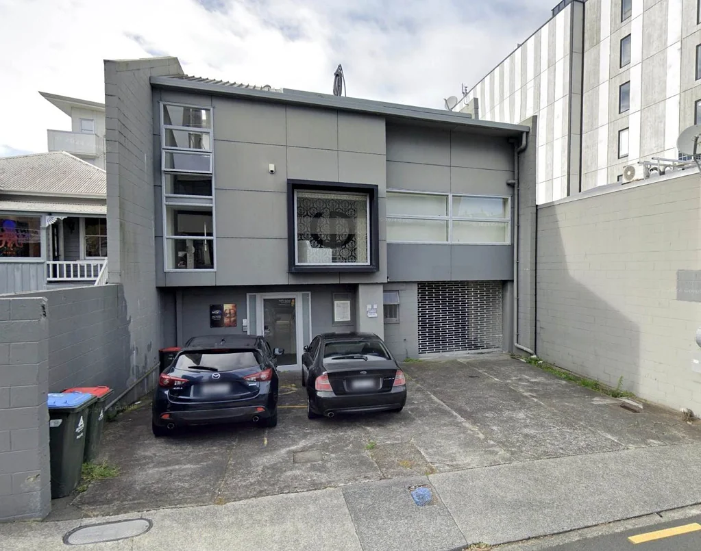 Newmarket VALUE OFFICE / MEDICAL SPACE