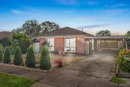 43 Courtenay Avenue, Cranbourne North