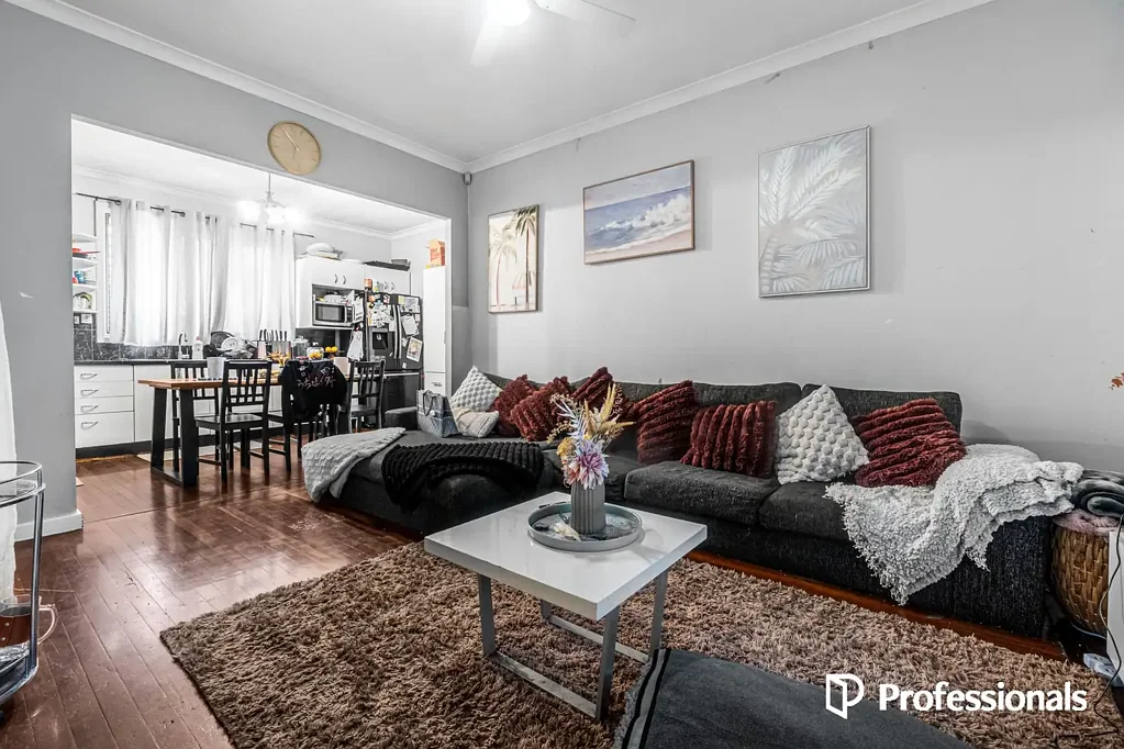 Balga 3Kwarto PRACTICAL THREE-BEDROOM HOME WITH GENEROUS OUTDOOR SPACE