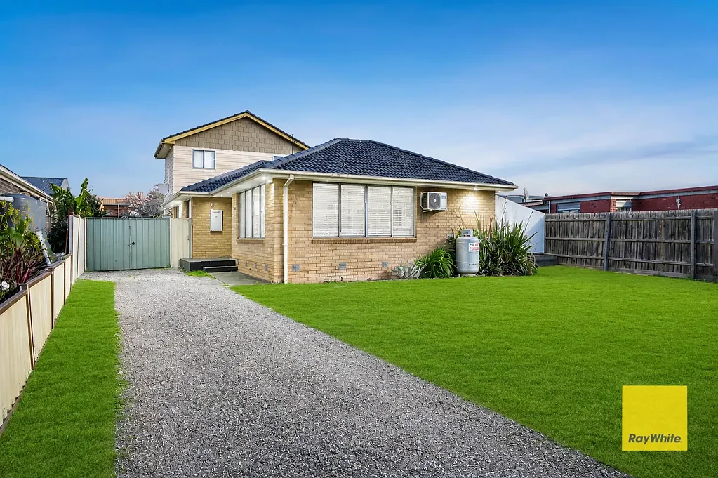 Rockbank 5Habitaciones Large Family Home with Endless Possibilities in the Heart of Rockbank