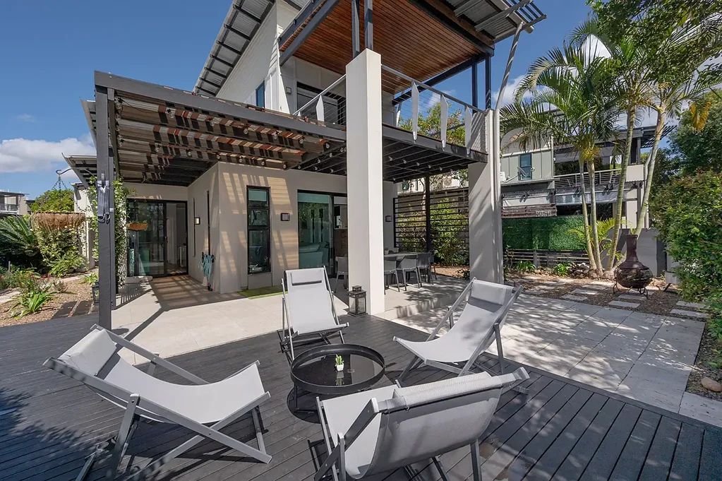 Twin Waters 3房  Rare Free-Standing North Facing Villa within the View Point  Complex
