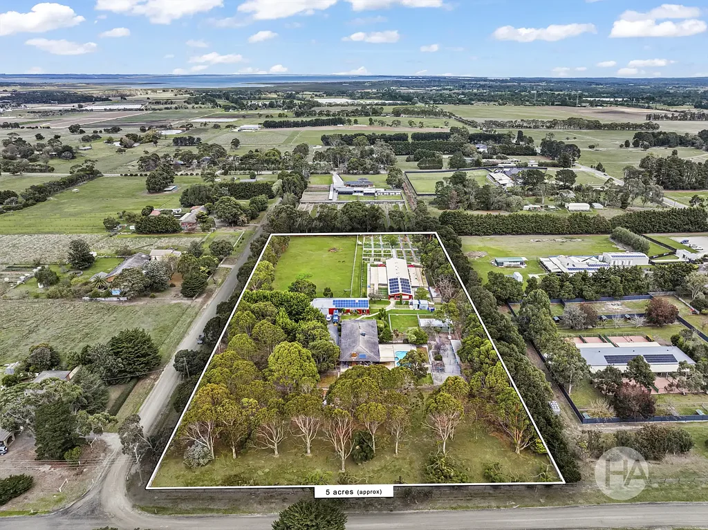 Pearcedale 4房 附带寄宿设施的绝佳农庄机会 An Exceptional Acreage Opportunity with Boarding Facilities
