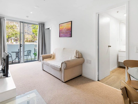 202/85 Wakefield Street, City Centre