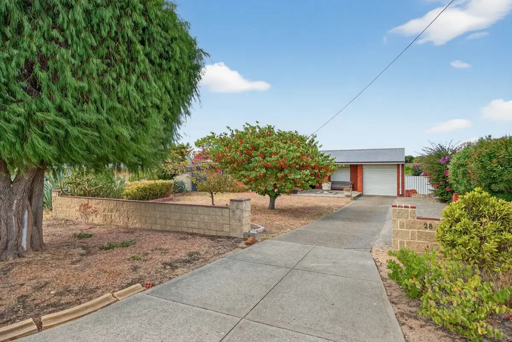 28 Newell Place, Cooloongup, WA 6168