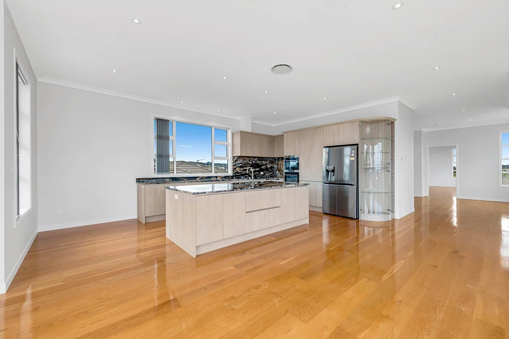 Seventh View PREMIUM Family Home