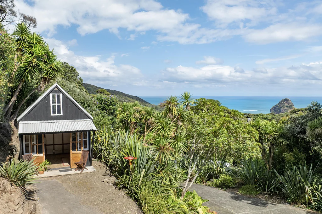Piha Rugged Piha Bush Hideaway
