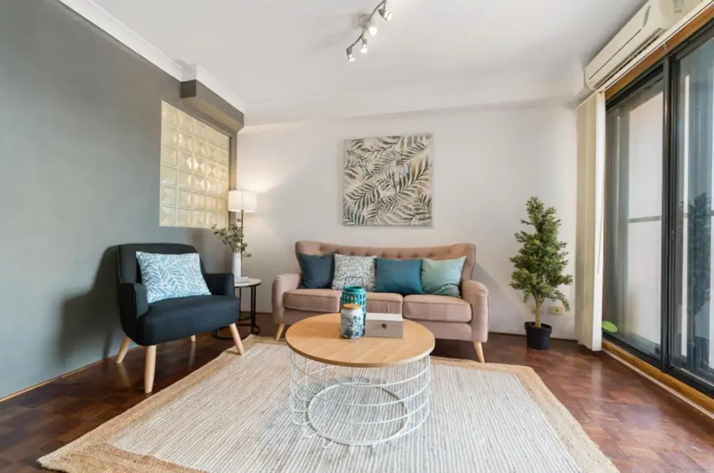 Fantastic unit in prime location