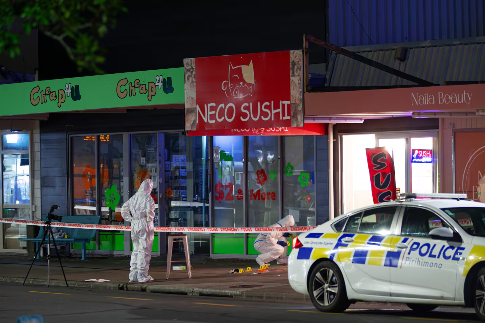 北岸捅人事件后续:伤者为亚裔,被连捅数刀!袭击者自杀身亡,社区大为震惊